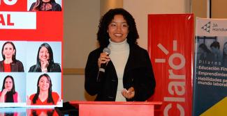 Claro fortalece el empoderamiento femenino con apoyo a Voces Vitales y Mujer Digital