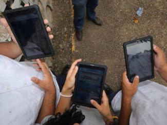 Educatrachos: Plataforma busca llevar educación digital a mil centros escolares en Honduras