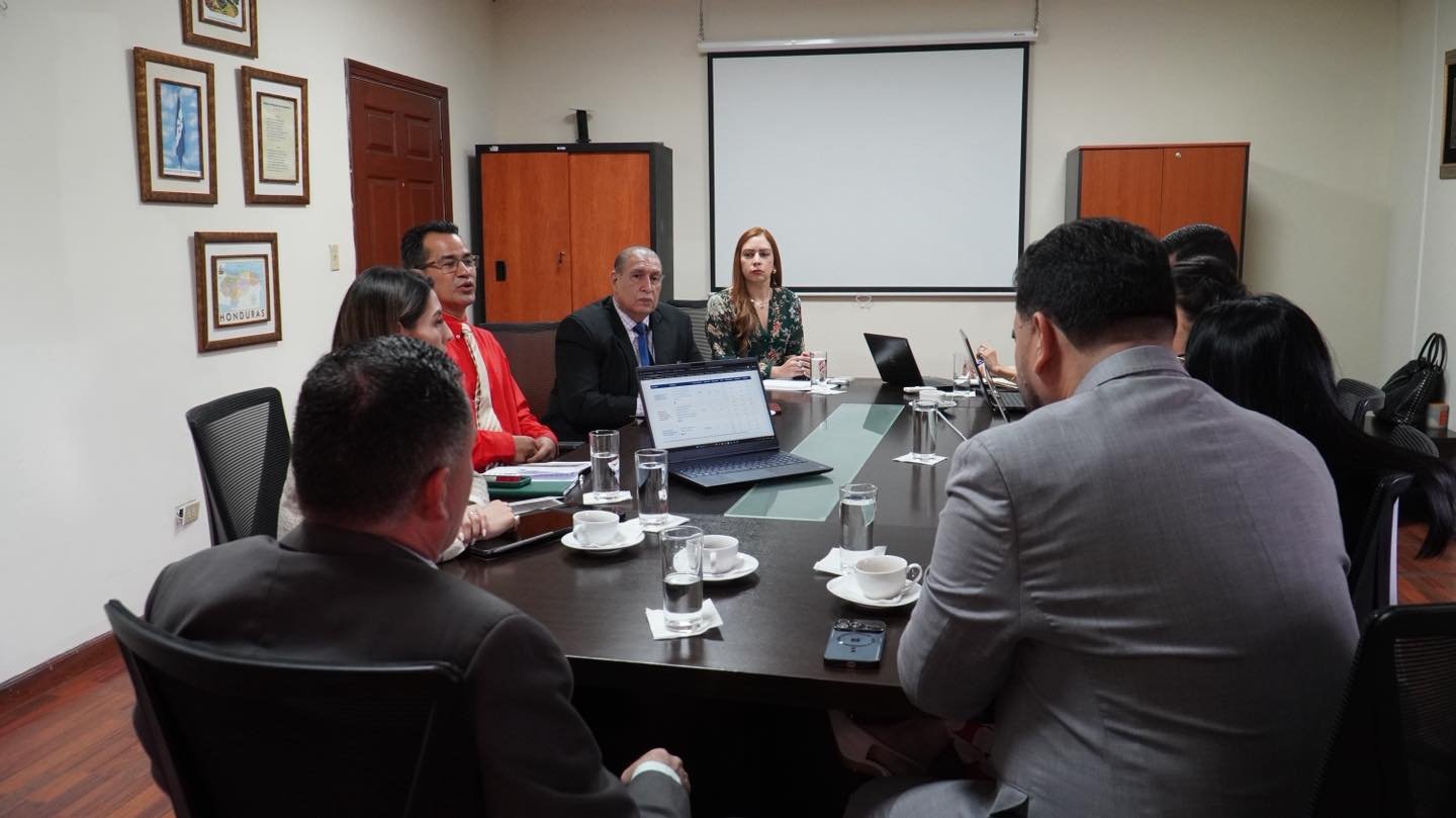 DIGER junto al IAIP unen esfuerzos para evaluar la transparencia en el sector público